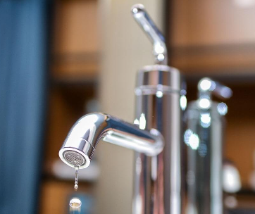 How To Fix a Leaking Kitchen Faucet 