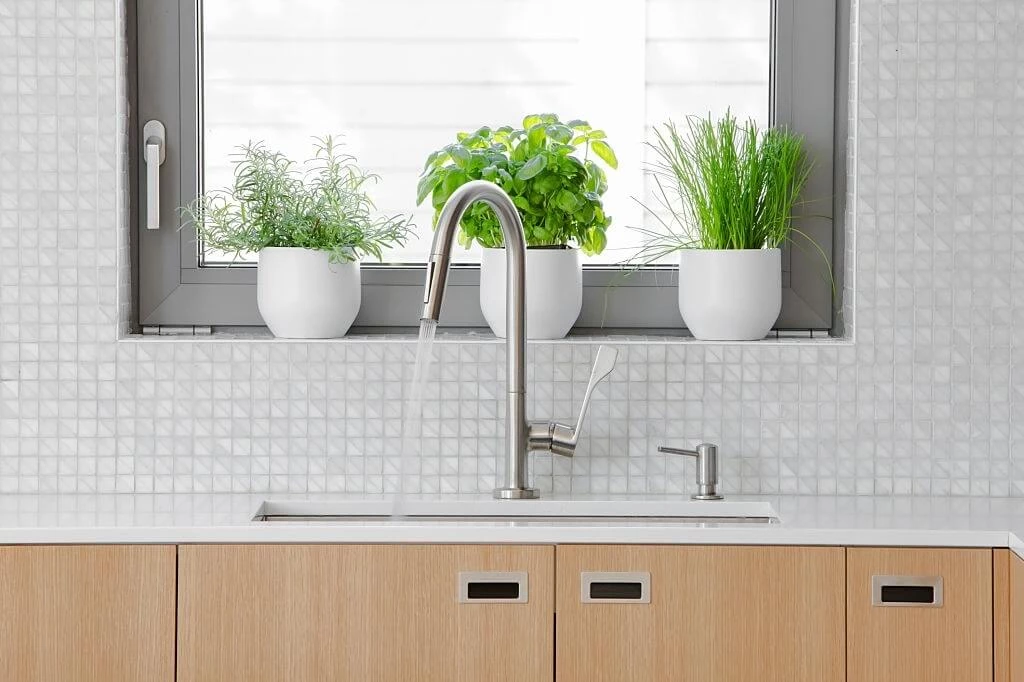 best-delta-kitchen-faucet.jpg